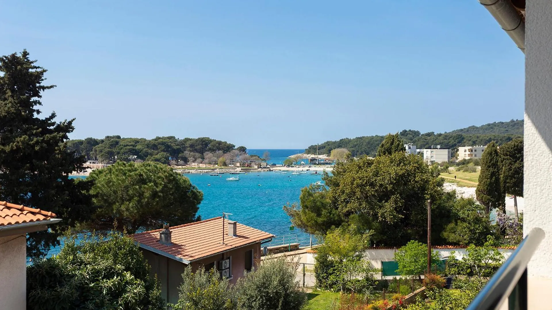 Apartments Tonka Near Beach And Sea بولا