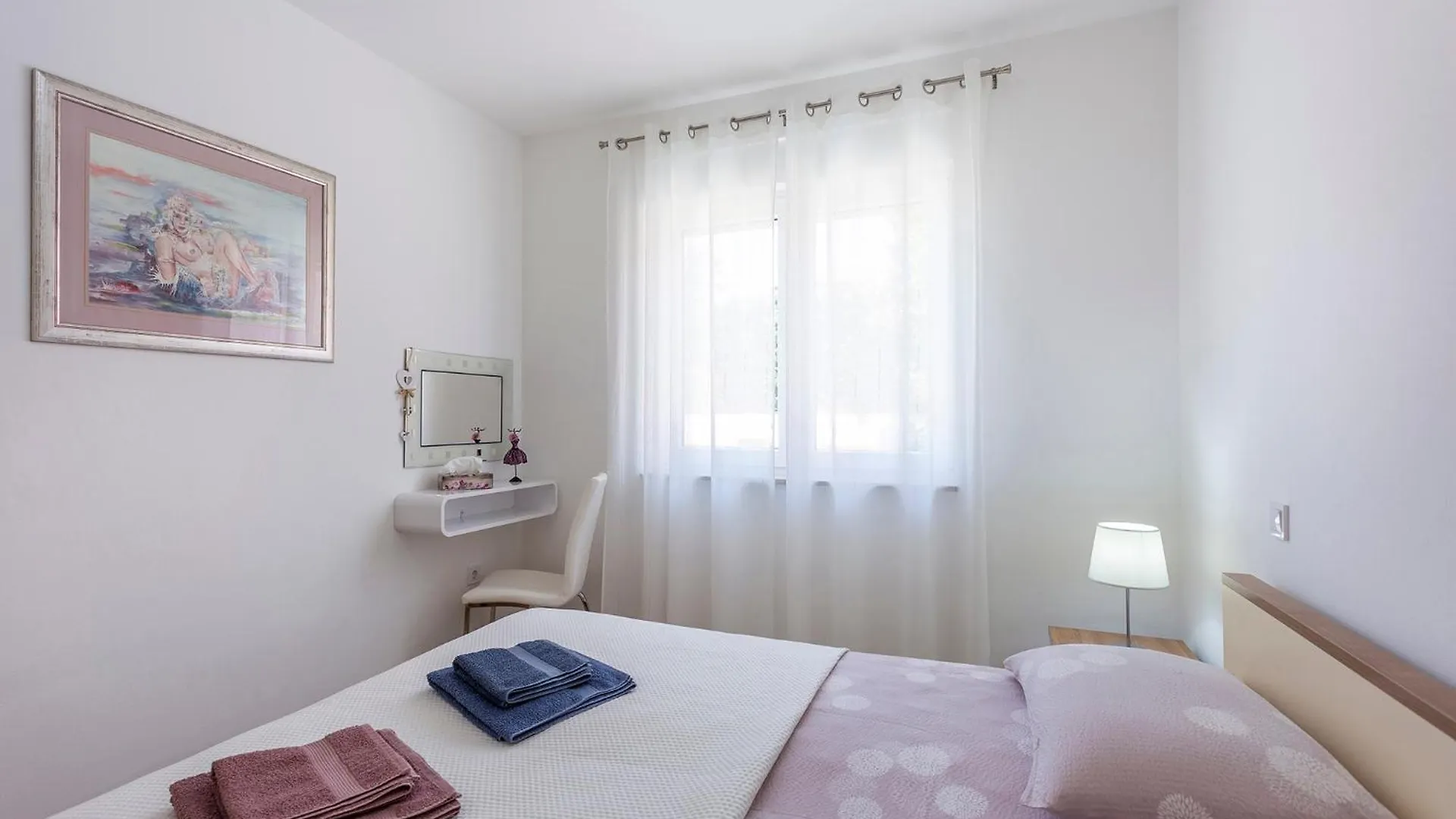 Apartments Tonka Near Beach And Sea بولا بيت ضيافة