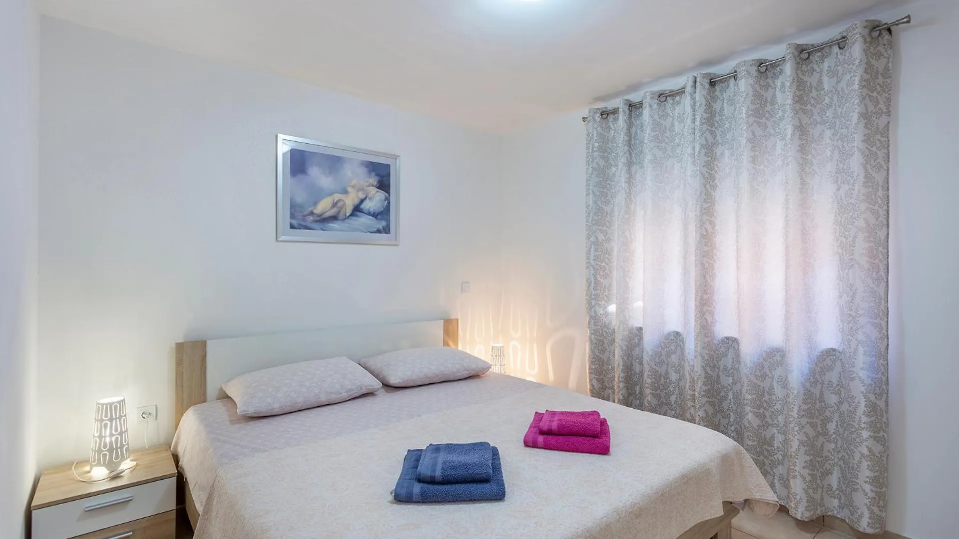 Apartments Tonka Near Beach And Sea بولا