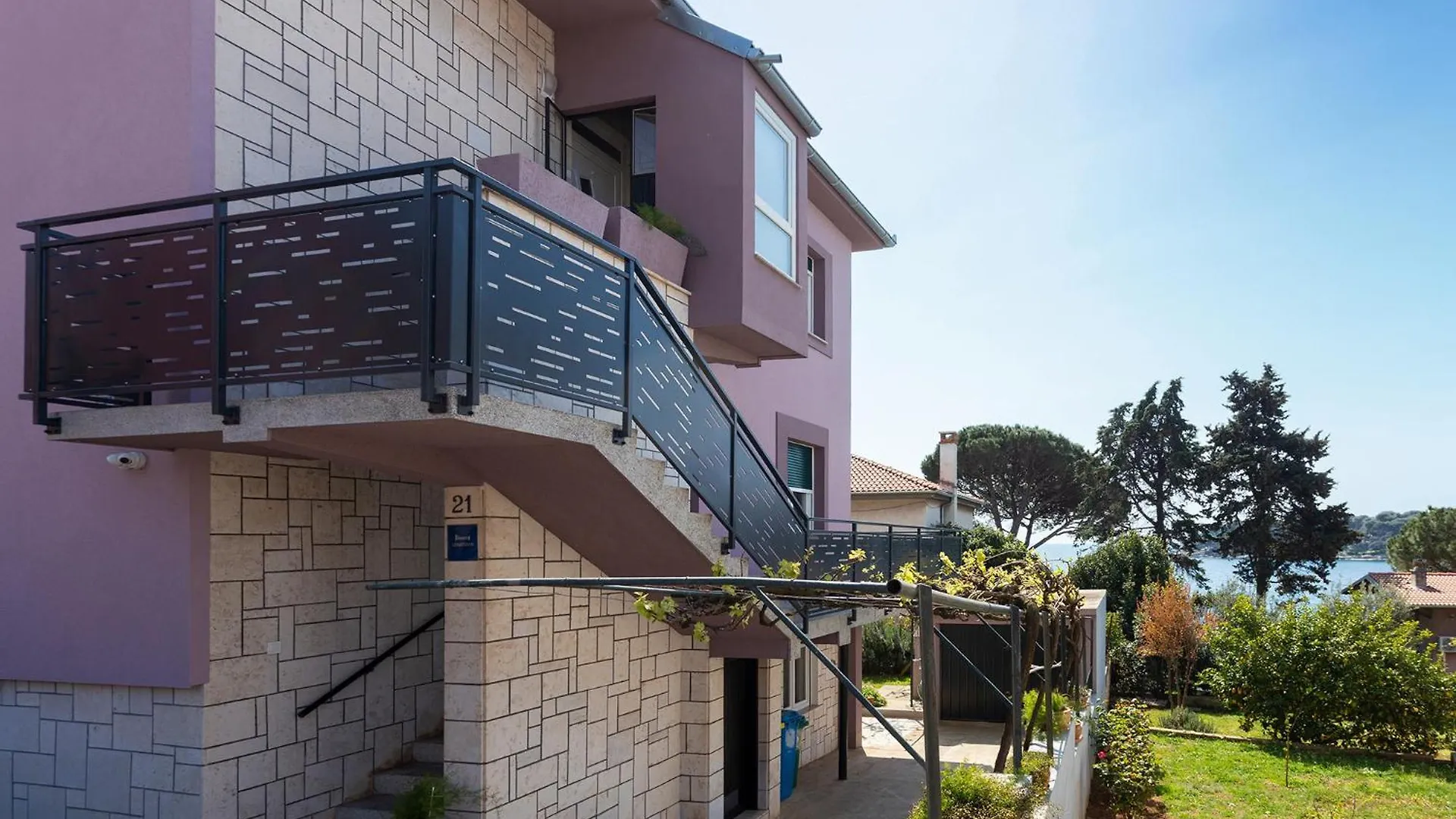 بيت ضيافة Apartments Tonka Near Beach And Sea بولا