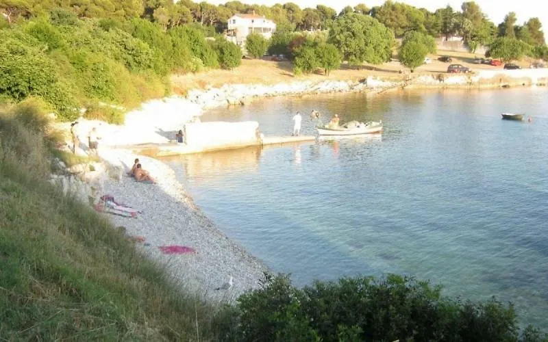Apartments Tonka Near Beach And Sea بولا